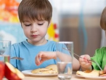 POGLED V PRIHODNOST - KRATKE DOBAVNE VERIGE, JAVNO NAROČANJE IN PAMETNO AGRO-ŽIVILSTVO